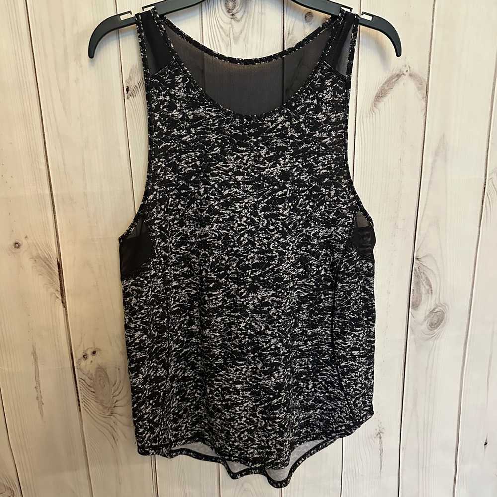 Lululemon Sculpt‎ Tank II in Iced Wave Black/White